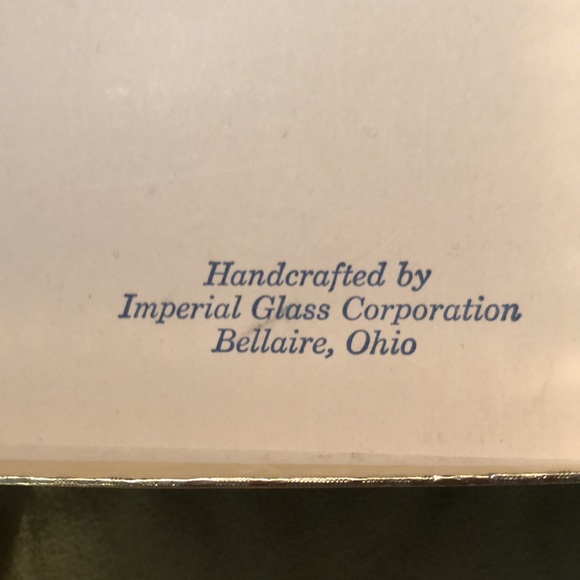 Imperial Glass 12 Days of Christmas  8 3/4" Collector's Plate  "5 Golden Rings" - Picture 7 of 9